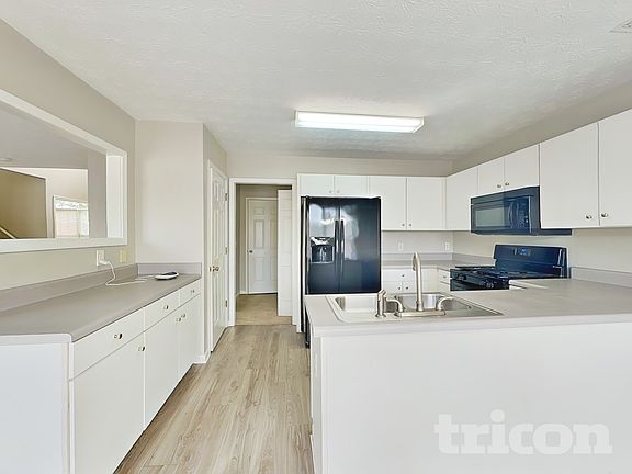5th image of 62 Kirkhill Dr