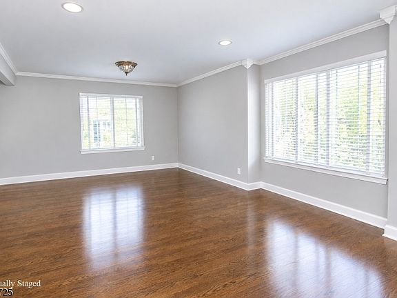 4th image of 6 Whispering Way W