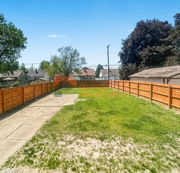 5072 Winifred St — Photo 13