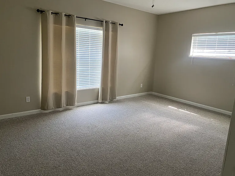 2081 SE Wild Meadow Cir — Photo 8