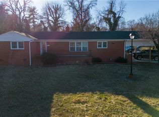 1513 McGuinn Dr, High Point, NC 27262