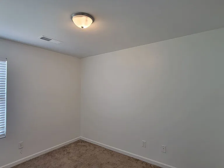 1576 Iris Walk — Photo 14