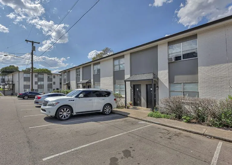 912 Winthorne Dr #2 — Photo 8
