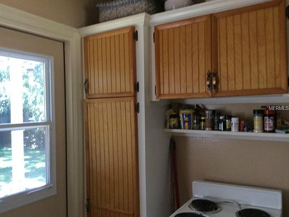 5th image of 1632 Crestwood Dr