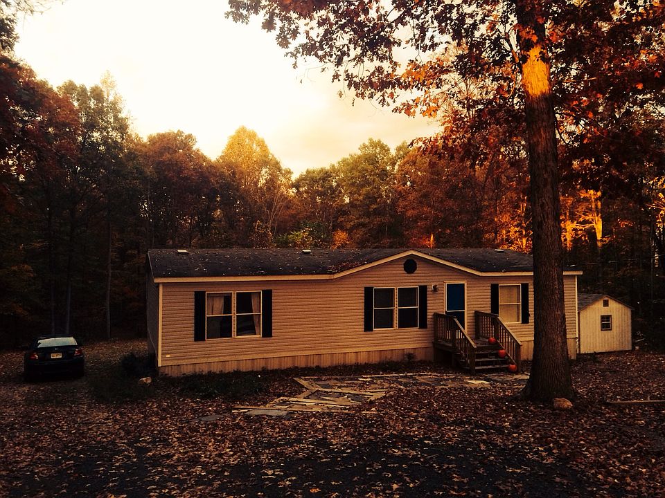 2nd image of 1420 Lakeside Dr