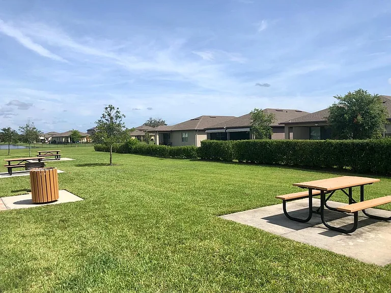 2674 Mead Ave — Photo 82