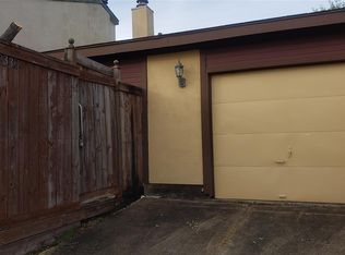 12332 Crest Lake Dr, Houston, TX 77072