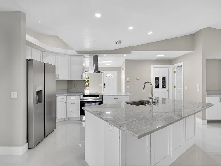 18662 Arapahoe Cir — Photo 15
