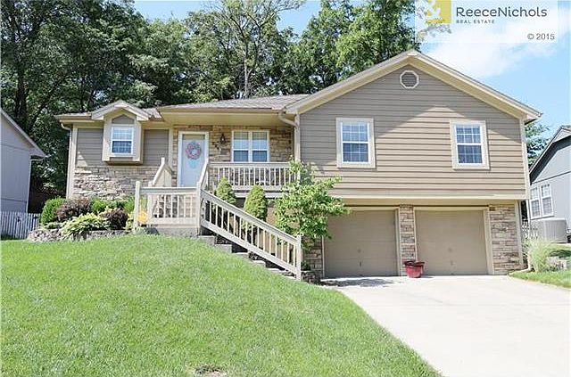 1st image of 904 NE Bryant Dr