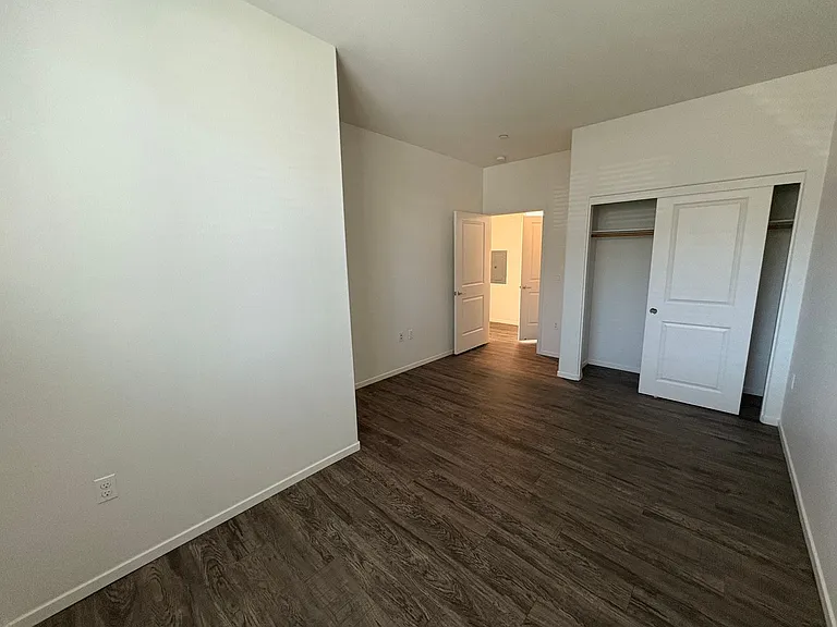 1525 G Ave — Photo 42