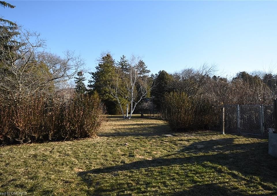 2nd image of 329 Lees Ln