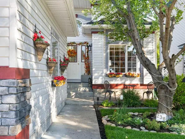 238 W Chaparral Pl SE, Calgary, AB T2X 3K5