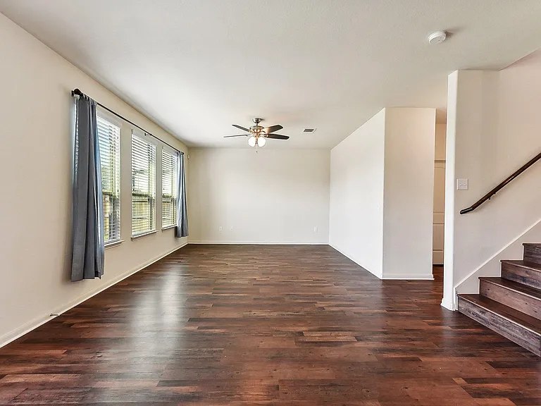 310 Potters Peak Way — Photo 2