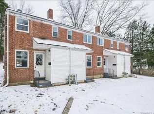 19 Woodlawn Cir #19, East Hartford, CT 06108