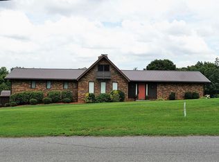 664 Liberty Church Rd, Gray, TN 37615