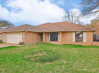 4508 Yellowleaf Dr, Fort Worth, TX 76133