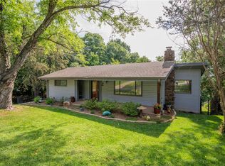 8056 Elm Ln, Rogers, AR 72756