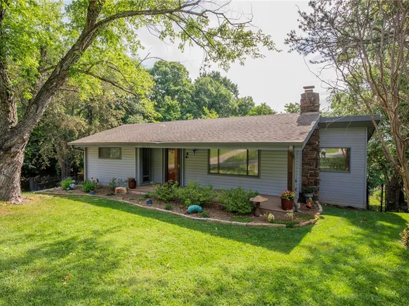 8056 Elm Ln, Rogers, AR 72756