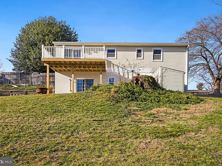12316 Fountain Dr — Photo 44