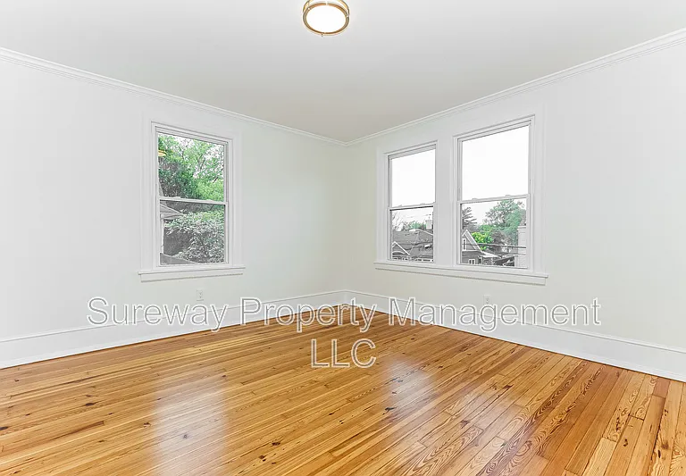 114 Walnut St — Photo 8