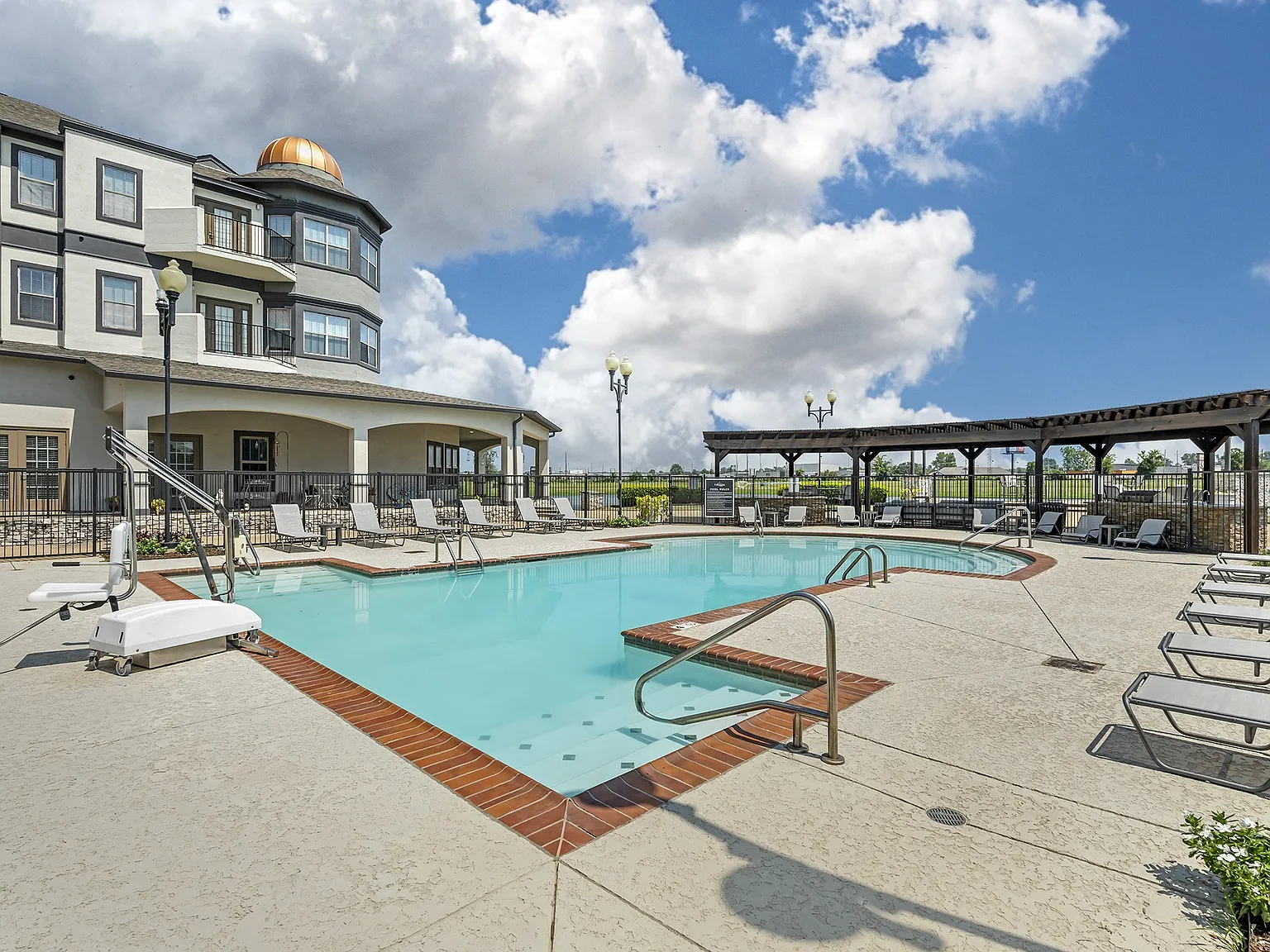 Villaggio Apartments — Photo 4