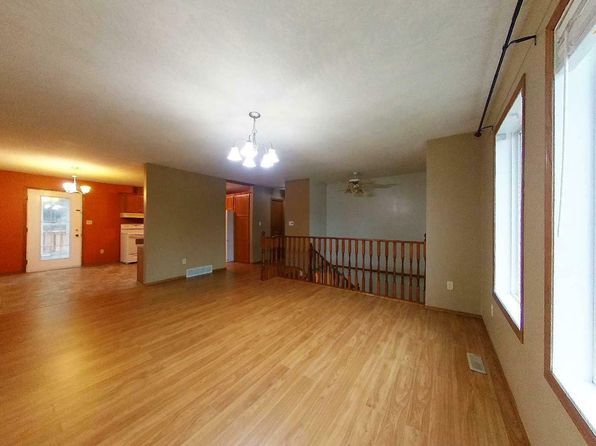 1108 11th St SE, Slave Lake, AB T0G 2A3