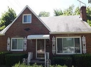 2060 Clague Rd, Westlake, OH 44145