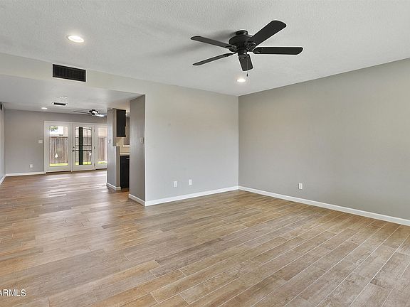3rd image of 8312 E Solano Dr