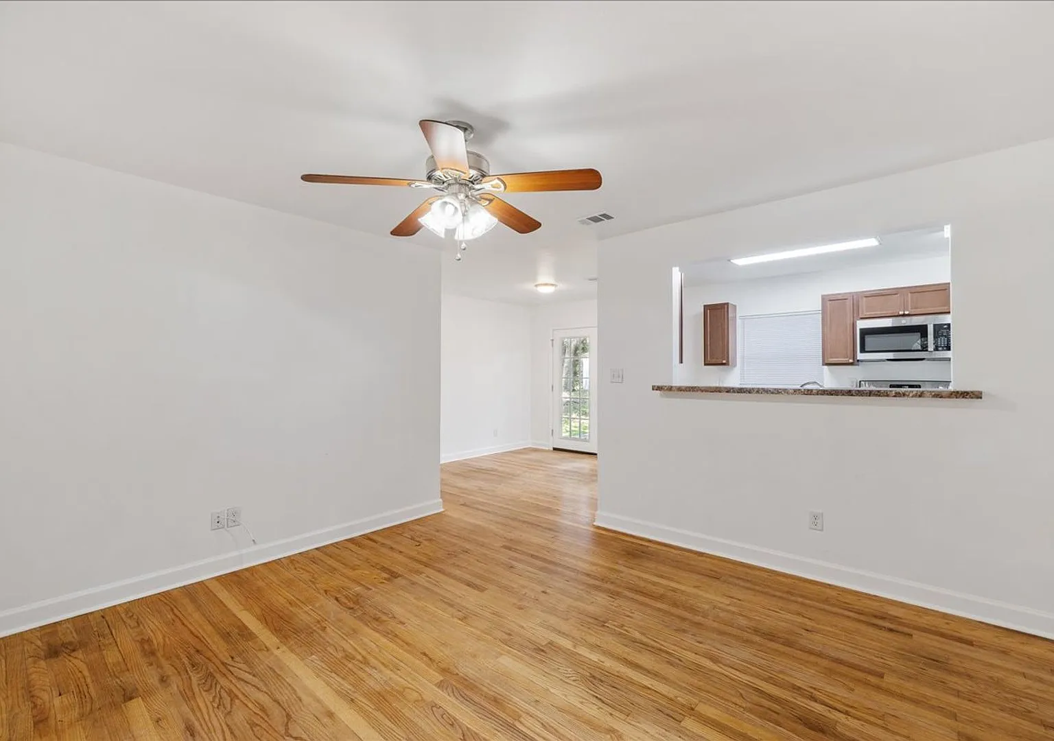 Beautiful 4 Bedroom House by FSU for August 2027!! — Photo 3