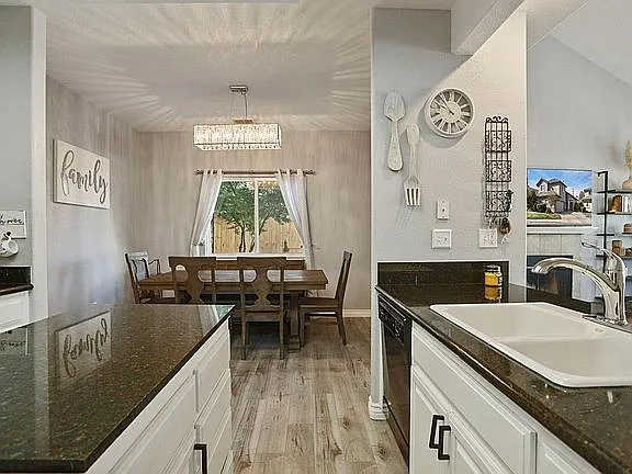 1601 Barkley Ln — Photo 16