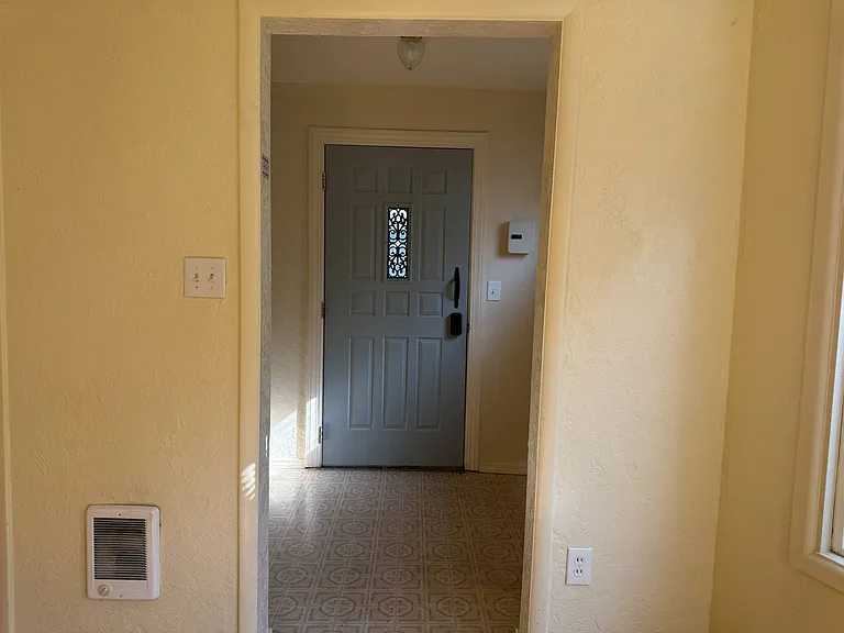 2717 W Gardner Ave — Photo 7