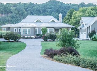 6269 Old Ferry Rd, Hiwassee, VA 24347