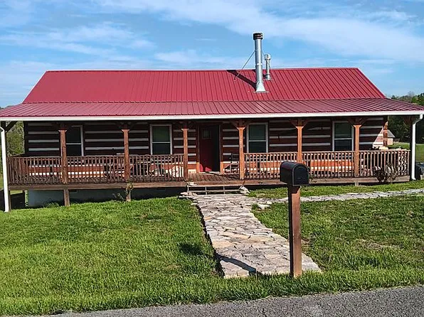 1250 Holly Bend Dr, Byrdstown, TN 38549