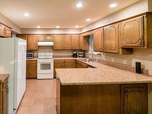 2nd image of 323 Sondra Dr