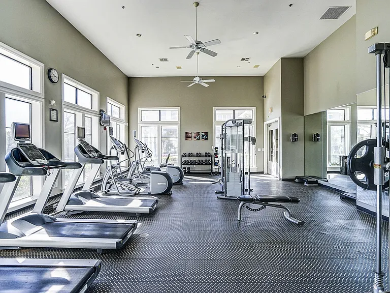 Cypress Lake at Stonebriar Apartments — Photo 6