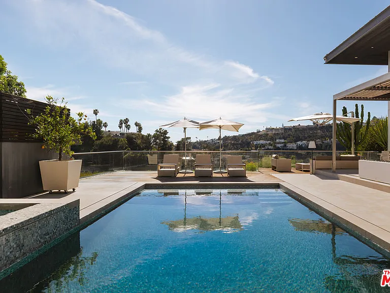 2651 Nichols Canyon Rd — Photo 22