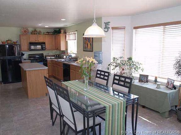 3rd image of 1190 E Pinebrush Dr