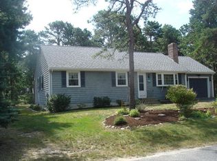 16 Poinsettia Dr, South Yarmouth, MA 02664