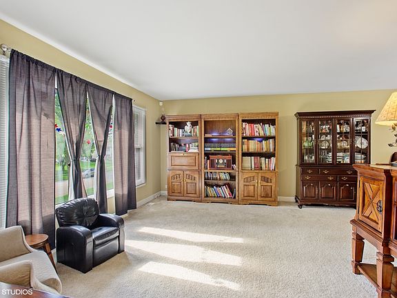 4th image of 7078 Glenwood Ln