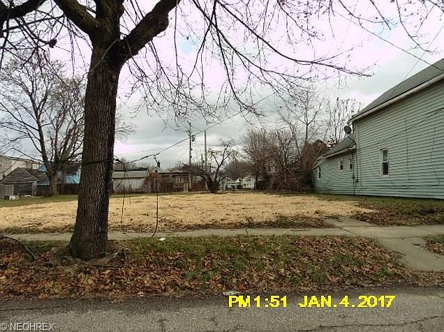 1st image of 3225 W 52nd St
