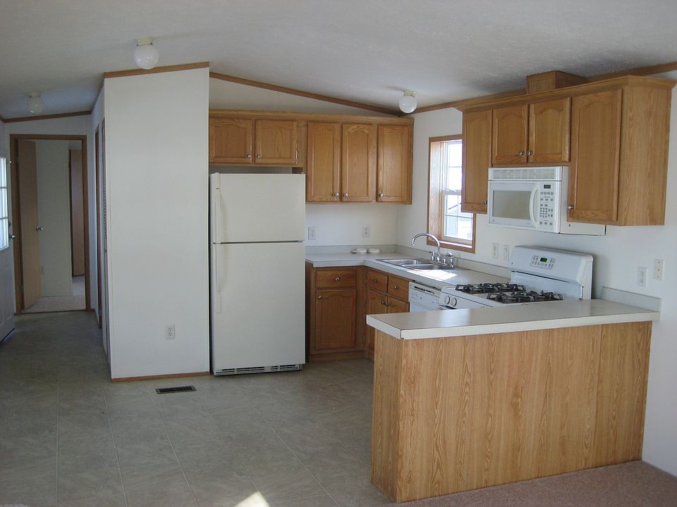 2nd image of 1012 Old Colony Rd Lot 58