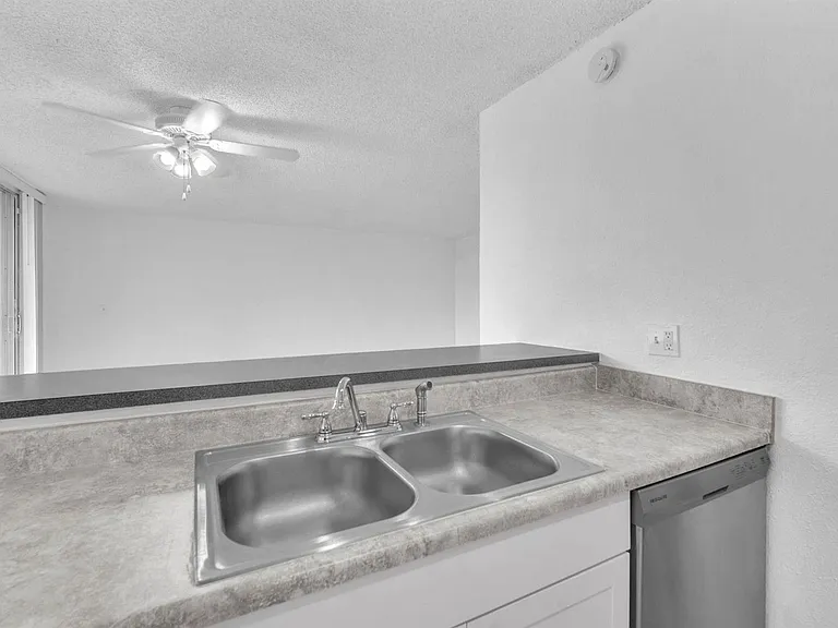 3100 N Pine Island Rd #306 — Photo 6