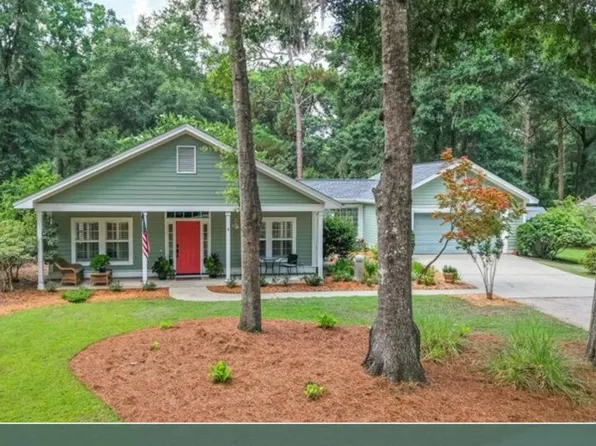 4 Woods Lane, Beaufort, SC 29907