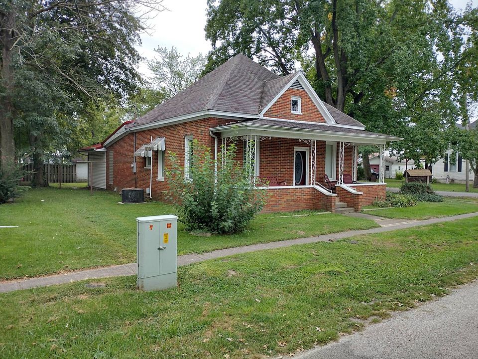 206 Park St, Cisne, IL 62823 MLS 11207898 Zillow
