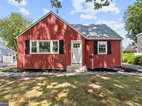 522 Dubois Ave, Barrington, NJ 08007