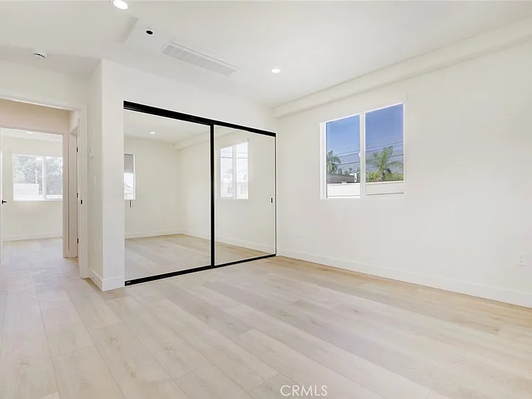 1070 Allen Ave #C — Photo 20