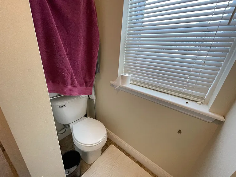 852 Martin Ave — Photo 17