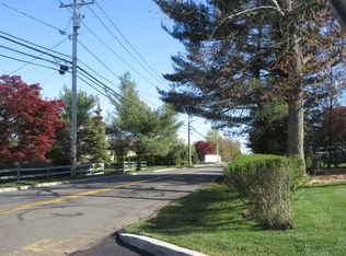 105 Rose Rd, West Nyack, NY 10994