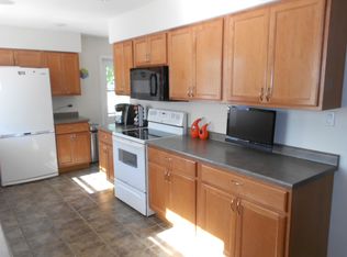 2427 Russell Dr, Cedar Falls, IA 50613