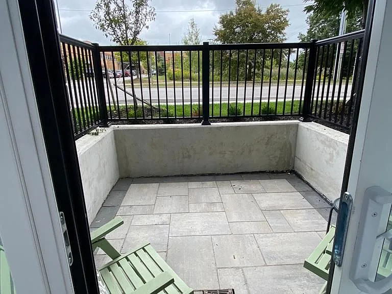 681 Yonge St #103 — Photo 11